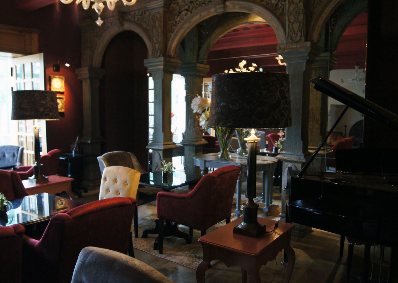 La Villa Mazarin Aigues-Mortes Luaran gambar The interior of the hotel